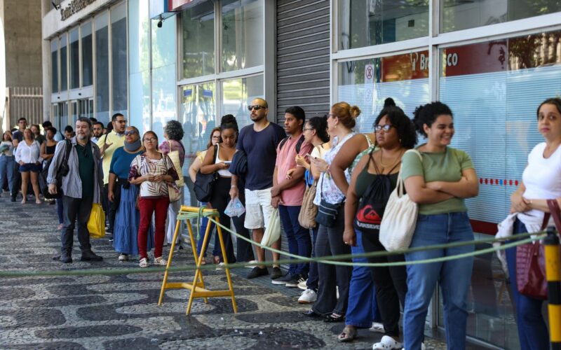 CNU: no Rio, candidatos buscam estabilidade e vida melhor para filhos
