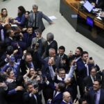 Câmara aprova retirada da MP do IOF da pauta; texto caduca