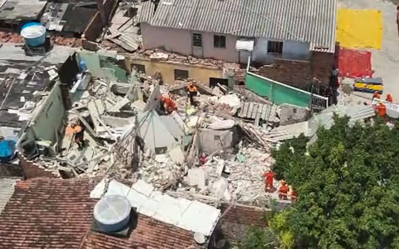 Desabamento em Olinda deixa dois mortos e feridos