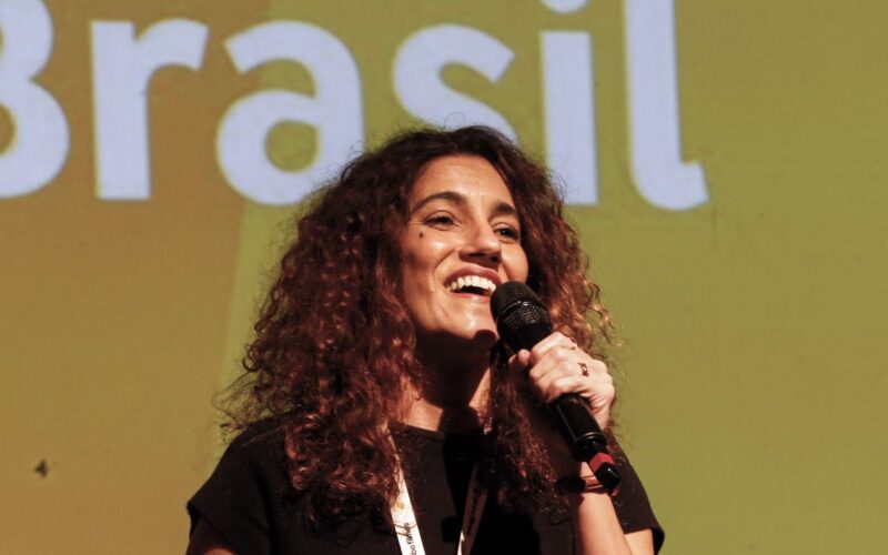 EBC: Antonia Pellegrino recebe Prêmio Amigos do Cinema Infantil
