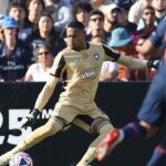 Ederson se machuca e John, ex-Botafogo, é convocado para amistosos