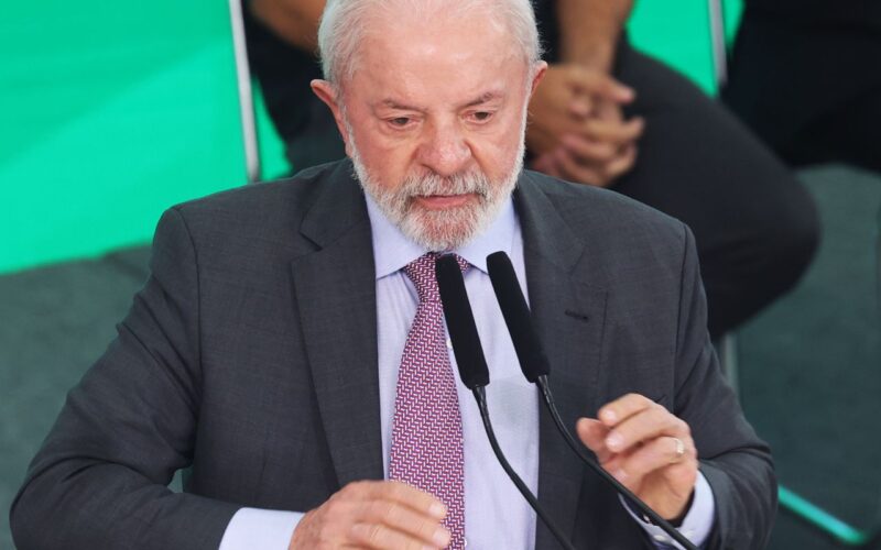Lula reúne ministros no Alvorada e discute Operação Contenção