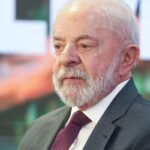 Lula troca de avião após falha no motor antes de voo no Pará