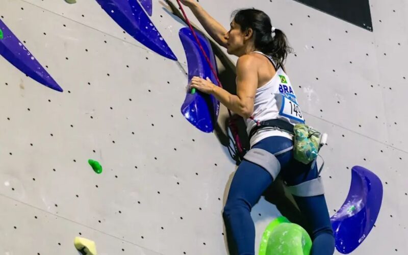 Marina Dias é ouro na etapa de Laval da Copa do Mundo de paraescalada