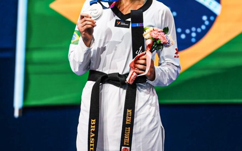 Milena Titoneli é prata no Mundial de taekwondo, o 3º pódio do Brasil