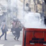 Moradores retiram cerca de 50 corpos em área de mata após operação