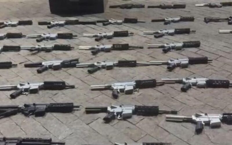 Operação desarticula organização que produzia armas para facções do RJ