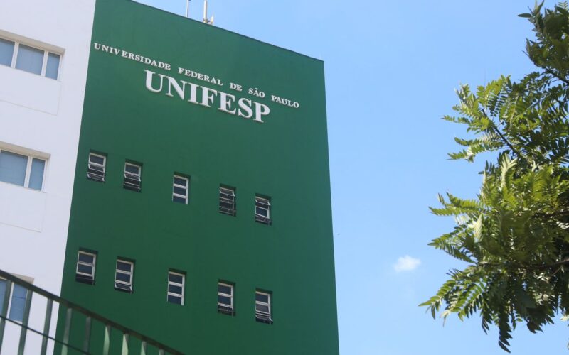 Polícia Federal faz operação em Santos contra ameaças à Unifesp