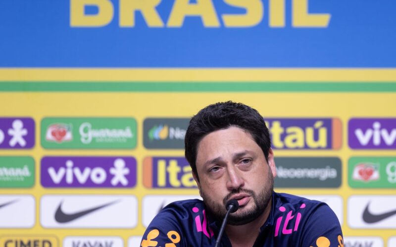 Programa Stadium, da TV Brasil, apresenta entrevista com Arthur Elias