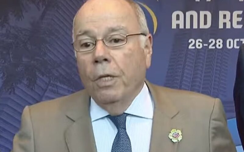 Reuniões para suspender tarifaço começam ainda hoje, diz Mauro Vieira