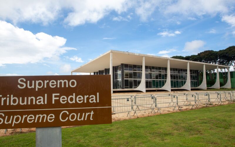 STF inicia julgamento sobre vínculo de emprego de motoristas de apps
