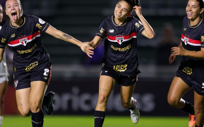 São Paulo vence Olimpia para avançar na Libertadores Feminina