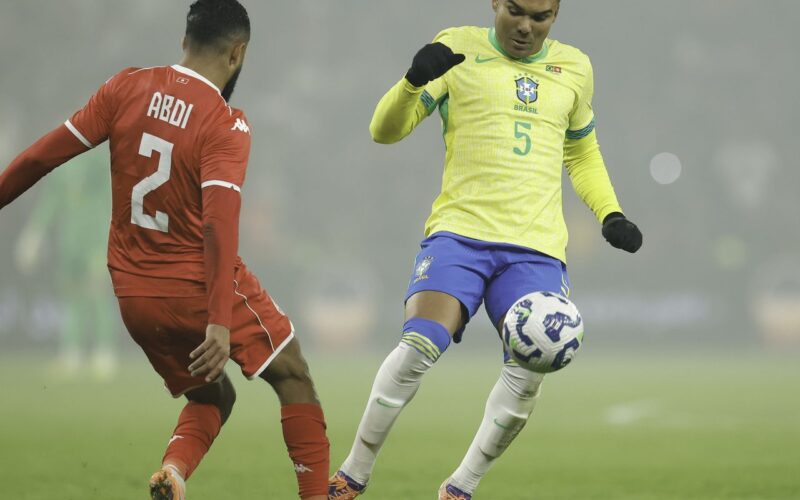 Brasil desperdiça pênalti e não passa de empate com Tunísia