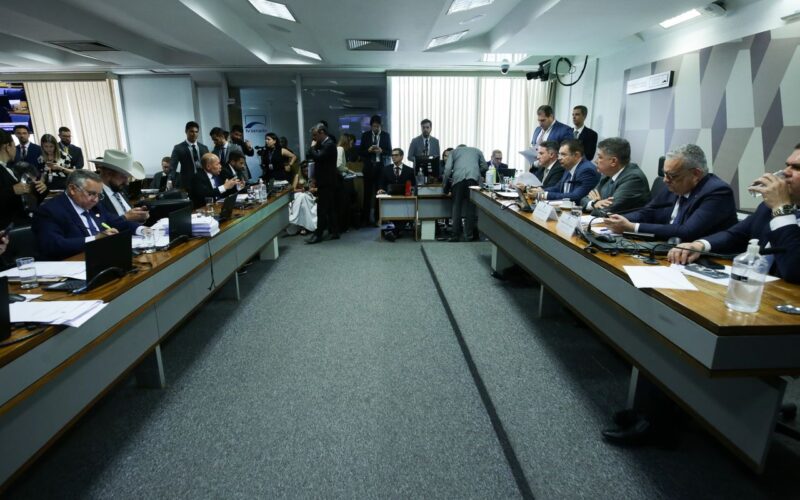 CPMI cancela sessão após investigados apresentarem atestado e HC