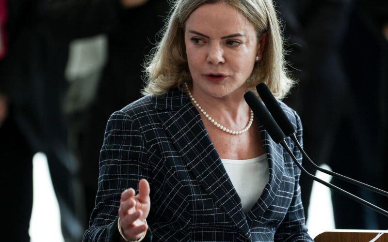 Derrite como relator do PL Antifacção contamina debate, diz Gleisi   