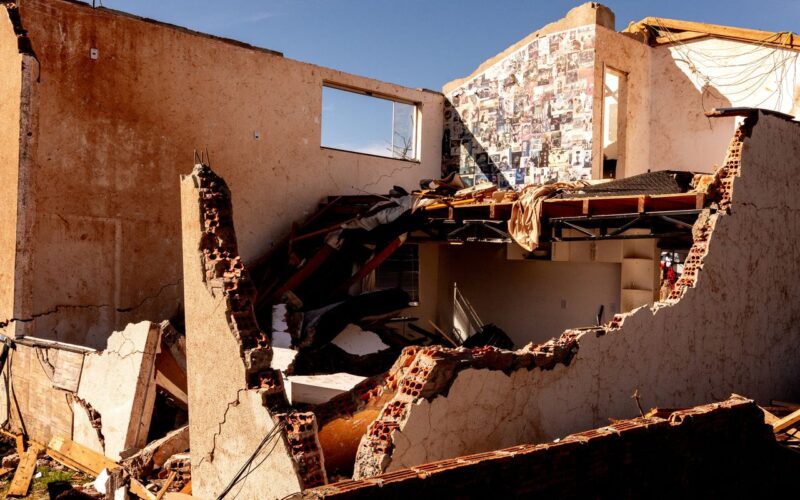 Famílias atingidas por tempestade no Paraná vão receber até R$ 50 mil