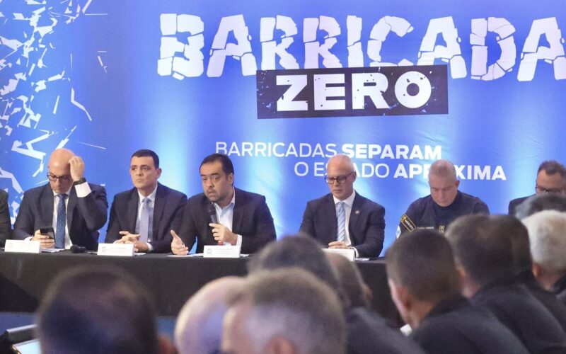 Governo fluminense anuncia plano para remover barricadas em 12 cidades