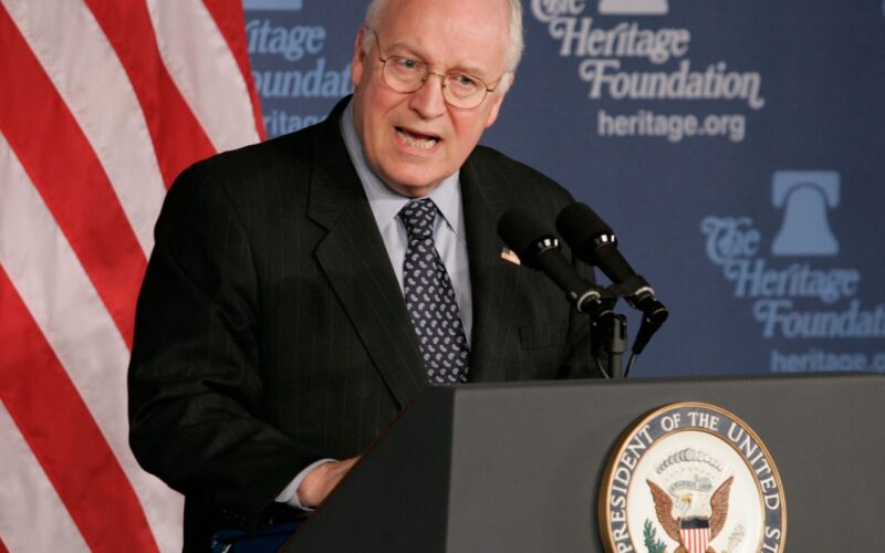 Morre aos 84 anos ex-vice-presidente dos EUA Dick Cheney