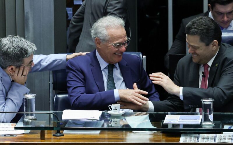 Por unanimidade, Senado aprova isentar IR para quem ganha até RS 5 mil