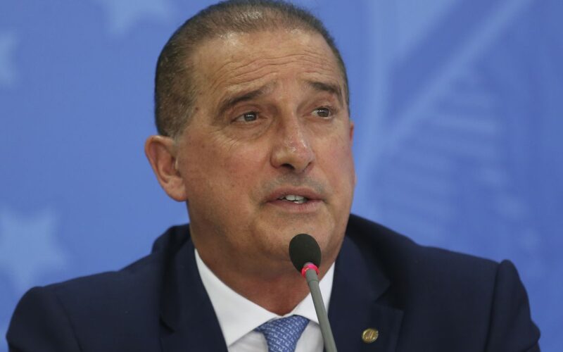 Problemas com descontos era recorrente, diz ministro de Bolsonaro