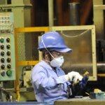 Produção industrial recua 0,4% em setembro, mostra IBGE