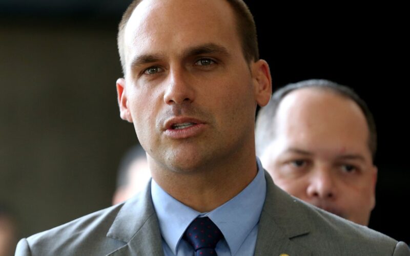 STF marca julgamento de denúncia contra Eduardo Bolsonaro por coação