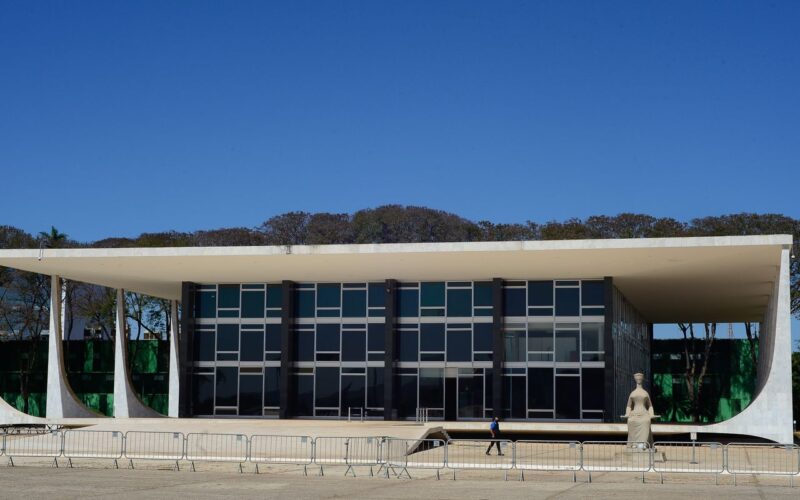 STF reconhece a omissão do Congresso por não taxar grandes fortunas