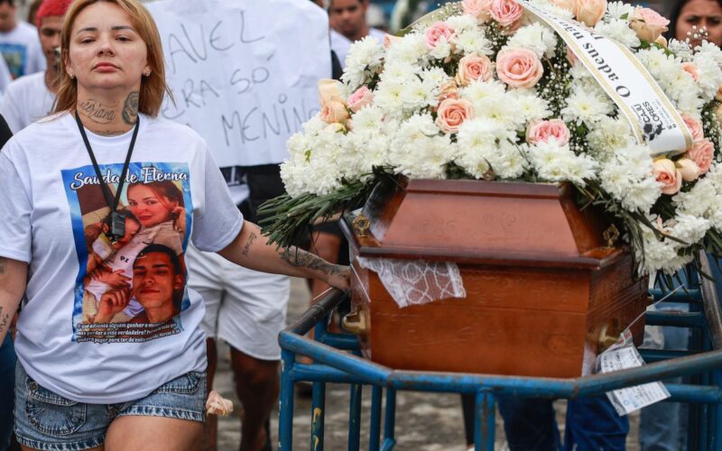 Últimos corpos de pessoas assassinadas em operação no Rio deixam o IML